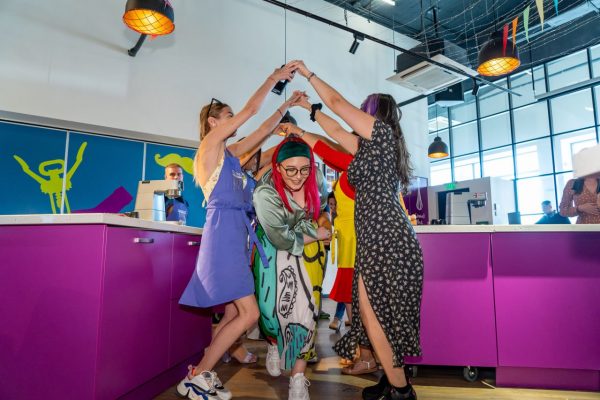 5053200651093388022_121